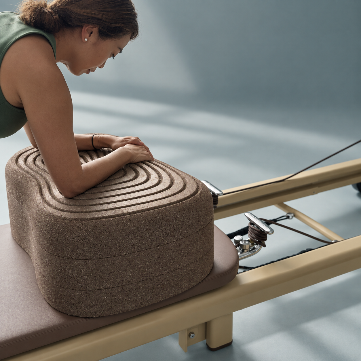 Elemental Pebble Pilates box in Partridge
